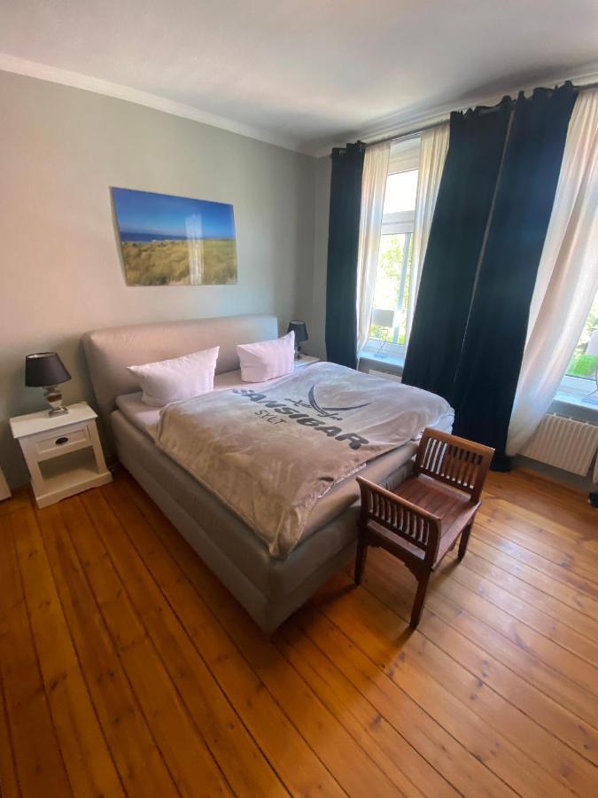 Апартаменты Deluxe Altbaucharme In Zentraler Lage Киль Экстерьер фото