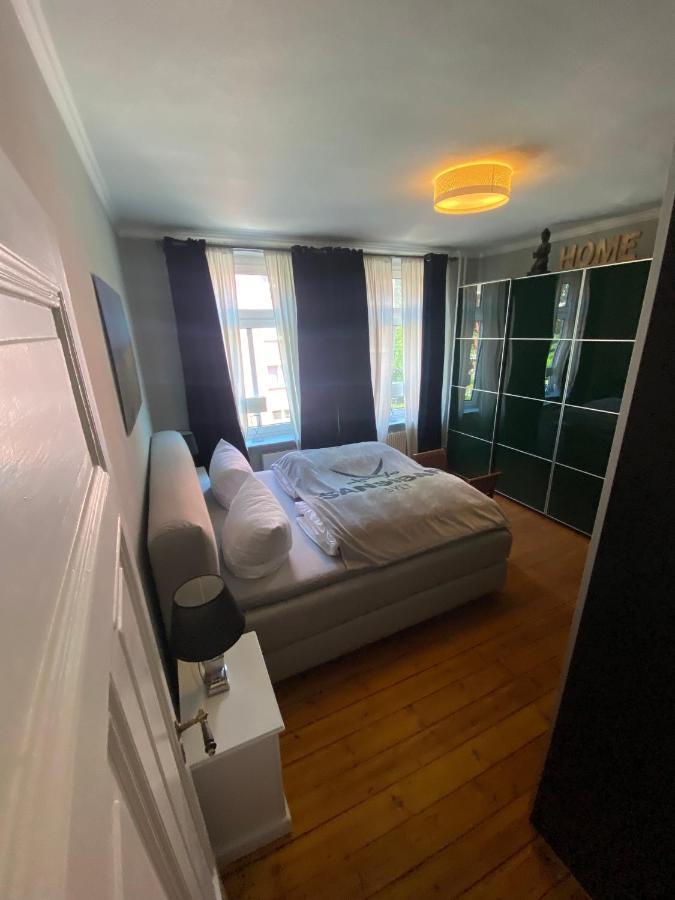 Апартаменты Deluxe Altbaucharme In Zentraler Lage Киль Экстерьер фото